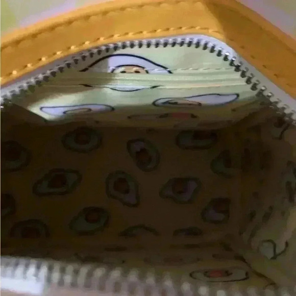 NWT Loungefly Sanrio Gudetama exclusive backpack yellow white gingham - Picture 5 of 5